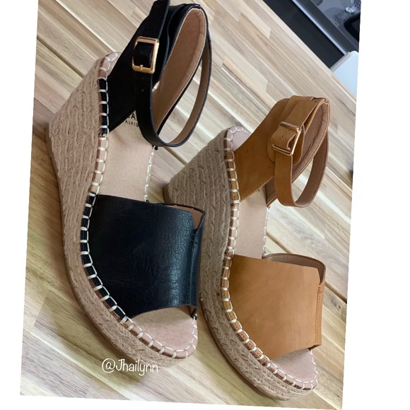 BLACK ESPADRILLE WEDGE - Picture 6 of 6